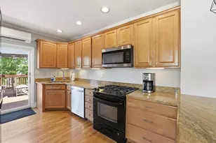 330 Sea St, Quincy, MA 02169 - Photo 13