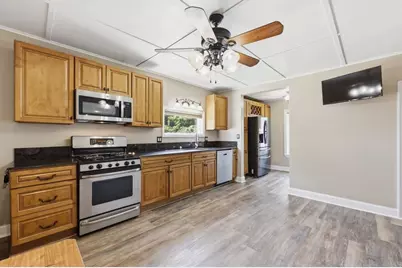 17 Clark St, Westfield, MA 01085 - Photo 5