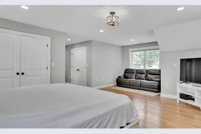 7 Perham St, Bedford, MA 01730 - Photo 19