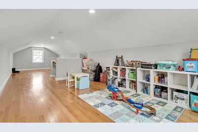 7 Perham St, Bedford, MA 01730 - Photo 29