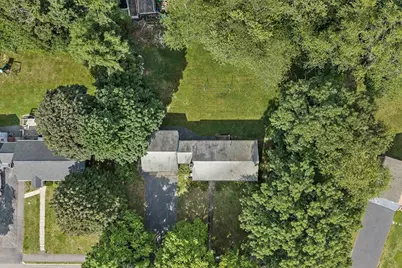 78 Blossom Rd, Braintree, MA 02184 - Photo 5