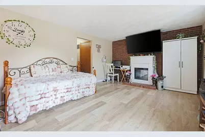 417 Brown St #2, Attleboro, MA 02703 - Photo 3