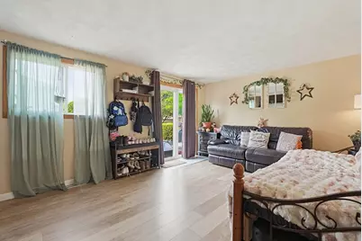 417 Brown St #2, Attleboro, MA 02703 - Photo 5