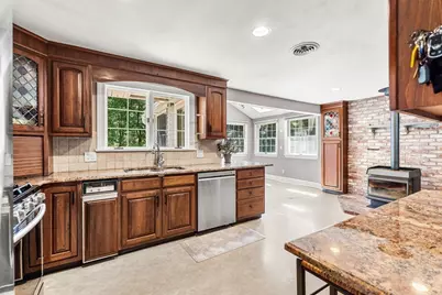 12 Catherine Dr, Peabody, MA 01960 - Photo 7