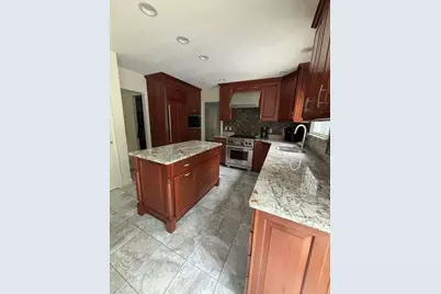 2 Lafayette Dr, Marlborough, MA 01752 - Photo 3