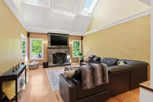 2 Highview Cir, Wilbraham, MA 01095 - Photo 9