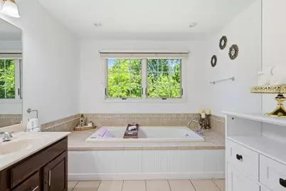 2 Highview Cir, Wilbraham, MA 01095 - Photo 17