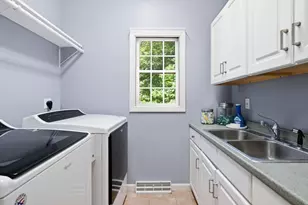 2 Highview Cir, Wilbraham, MA 01095 - Photo 17