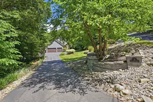 2 Highview Cir, Wilbraham, MA 01095 - Photo 7