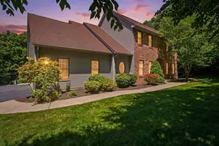 2 Highview Cir, Wilbraham, MA 01095 - Photo 3