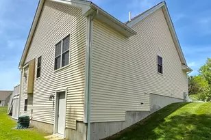 8 Beeston Ln, Methuen, MA 01844 - Photo 21