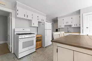 4 Horton St, Salem, MA 01970 - Photo 5