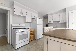 4 Horton St, Salem, MA 01970 - Photo 5