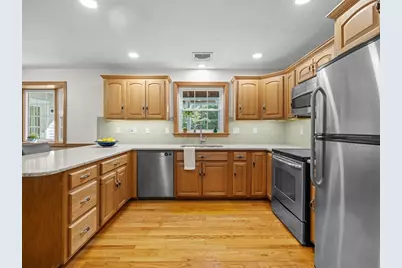 61 Beach St, Millbury, MA 01527 - Photo 13