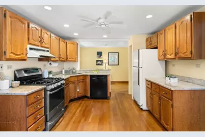 26 Lawrence Ln, Arlington, MA 02474 - Photo 13