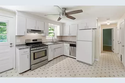 46 Pinecroft Ave, Holden, MA 01520 - Photo 5