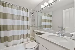 10 Charlesgate E, Boston, MA 02215 - Photo 25