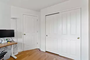 10 Charlesgate E, Boston, MA 02215 - Photo 23