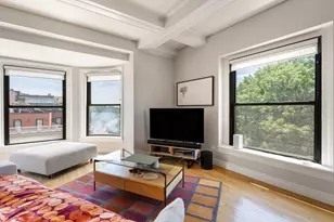 10 Charlesgate E, Boston, MA 02215 - Photo 11