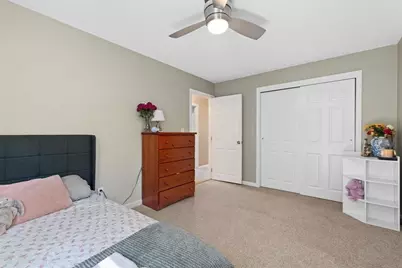 33 Lakeview Ave, Dudley, MA 01571 - Photo 17