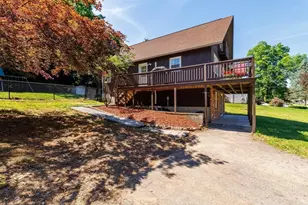 33 Lakeview Ave, Dudley, MA 01571 - Photo 3