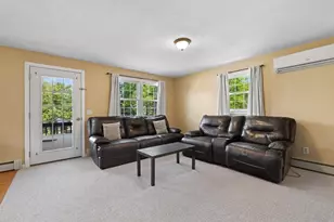 33 Lakeview Ave, Dudley, MA 01571 - Photo 11