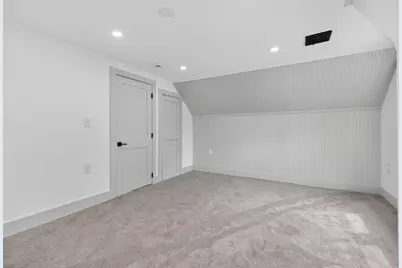 8 Bartlett St, Peabody, MA 01960 - Photo 15