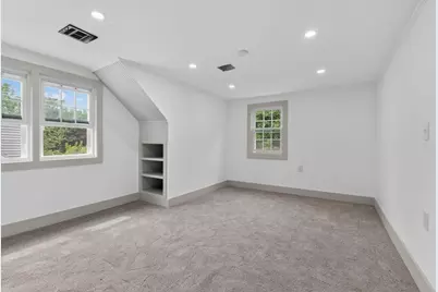 8 Bartlett St, Peabody, MA 01960 - Photo 13