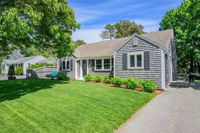204 Trotting Park Rd, Dennis, MA 02670 - Photo 5