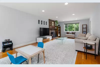 5 Patrick Cir, Stoneham, MA 02180 - Photo 9