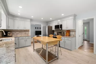 5 Patrick Cir, Stoneham, MA 02180 - Photo 13