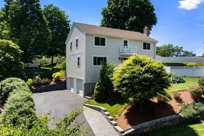 5 Patrick Cir, Stoneham, MA 02180 - Photo 3