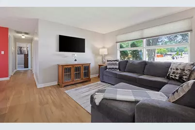 212 Beacon St, Framingham, MA 01701 - Photo 5