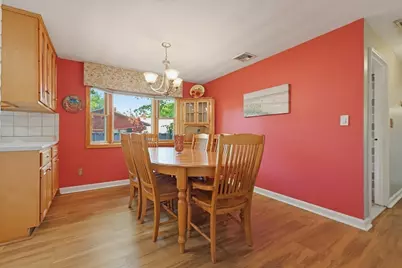 212 Beacon St, Framingham, MA 01701 - Photo 9