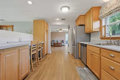 212 Beacon St, Framingham, MA 01701 - Photo 13