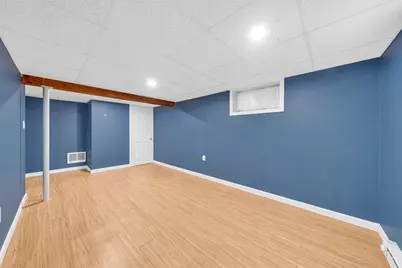 2 Bailey St, Methuen, MA 01844 - Photo 23