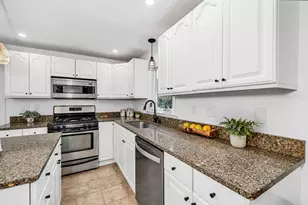 2 Bailey St, Methuen, MA 01844 - Photo 7