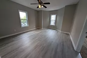 162 Rockland St, Fall River, MA 02724 - Photo 9