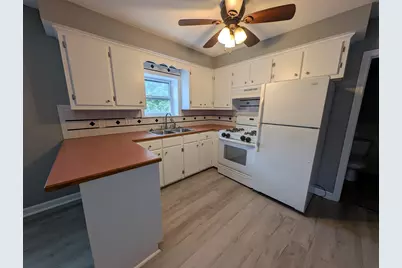 162 Rockland St, Fall River, MA 02724 - Photo 15