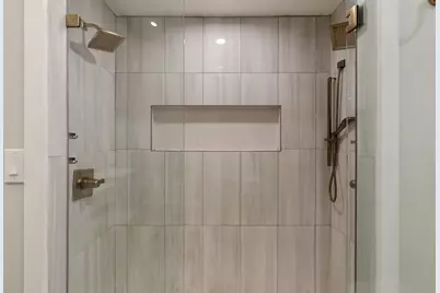 987 Pleasant St, Framingham, MA 01701 - Photo 13