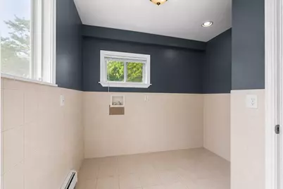969 Canterbury St, Boston, MA 02131 - Photo 13