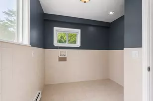 969 Canterbury St, Boston, MA 02131 - Photo 13