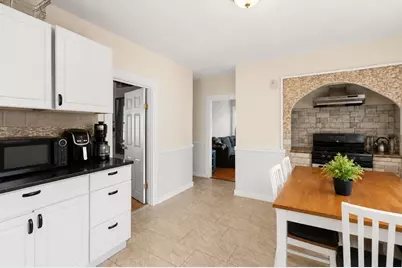 969 Canterbury St, Boston, MA 02131 - Photo 21