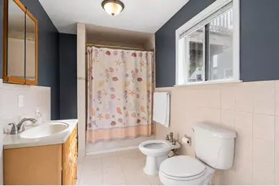 969 Canterbury St, Boston, MA 02131 - Photo 11