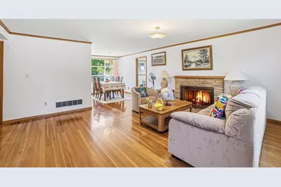 14 Clearview Dr, Framingham, MA 01701 - Photo 5