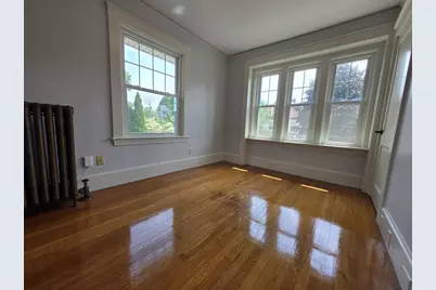 19 Rowe St #2, Newton, MA 02466 - Photo 5