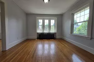 19 Rowe St, Newton, MA 02466 - Photo 9