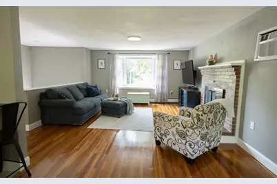 7 Alvirne Dr, Hudson, NH 03051 - Photo 5