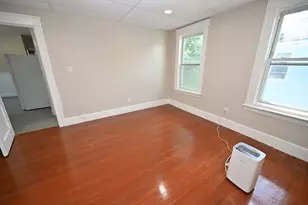 14 Derby St, Worcester, MA 01604 - Photo 9