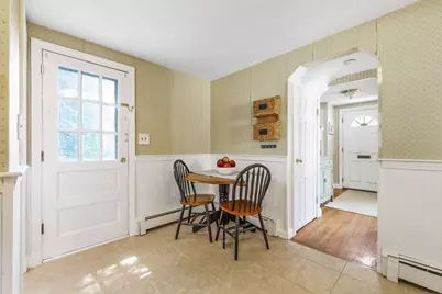 41 Sunset Hill Rd, Boston, MA 02132 - Photo 7